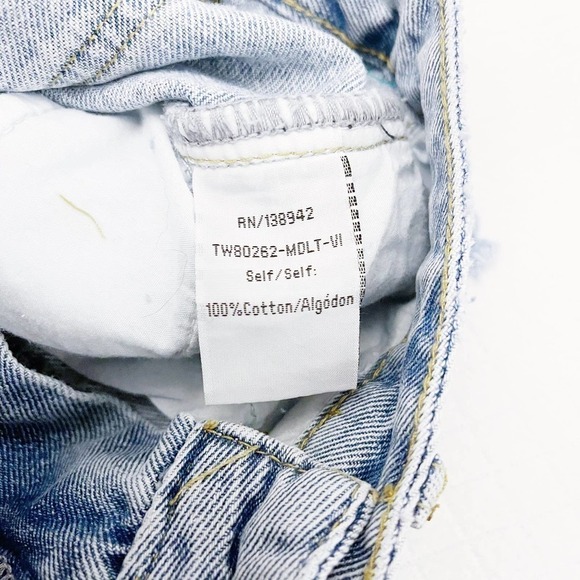 Twelve by Ontwelfth Light Wash Denim Jean Shorts SZ S - Picture 5 of 6